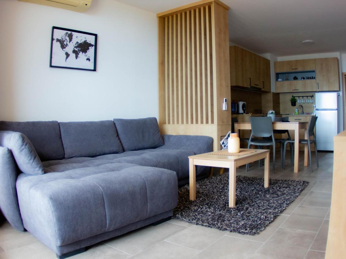 Port Natura Apartment Varna Exteriör bild